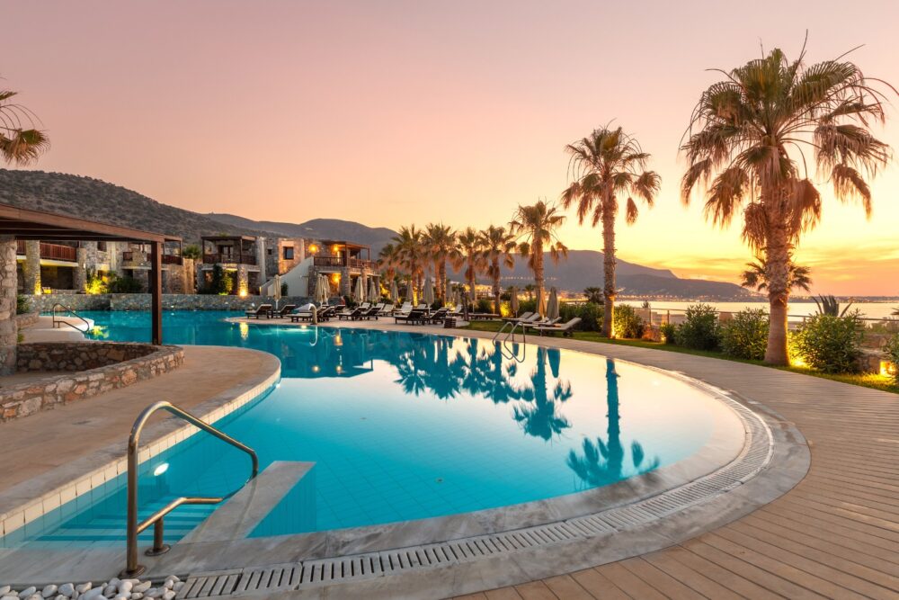 ikaros_beach_resort_spa_bungalow_sea_view_sharing_pool (5)